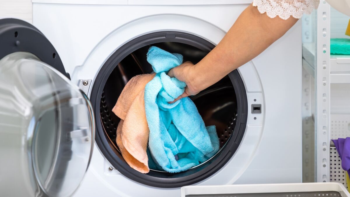 какие вещи нельзя в сушильную машину. отжим и сушка значки. сушильная машина gorenje d98f65f. сушильная машина в интерьере. стирка постельного белья.
