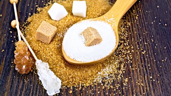 Сладко, полезно и без вредной химии: эти три продукта легко заменят обычный сахар