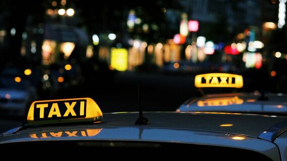 Вот о чем не стоит говорить с таксистом: рискуете попасть в «черный список»
