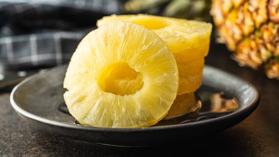 Как выбрать качественные ананасы в банке: обратите внимание на две детали